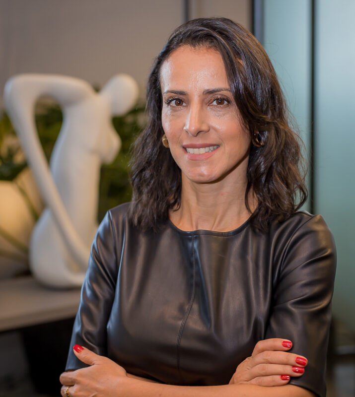 Pesquisa Grant Thornton: 80% das médias empresas brasileiras irão investir em ESG 2 | Brazil Economy Daniele Barreto e Silva, sócia especialista em ESG da Grant Thornton Brasil: boas práticas de ESG saíram de um patamar básico ara avançar em questões mais complexas
