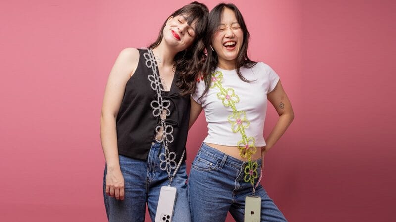 As sócias Rafaela Breviglieri e Shoko Mori unem as influências culturais brasileiras e japonesas no design de suas criações