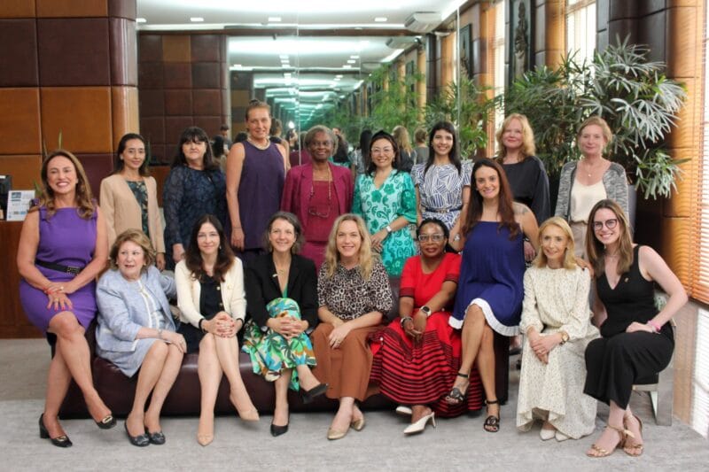 Mulheres que trabalham por seus países, promovendo culturas e buscando conexões, sem perder a essência feminina, foi o tema do encontro