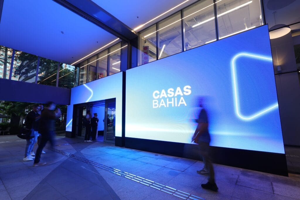 Casas Bahia dobra a aposta com parceiros chineses para reverter prejuízo 1 | Brazil Economy Nova sede da Casas Bahia, na região da Berrini: hub e megaloja no térreo do prédio corporativo também fazem parte da estrutura