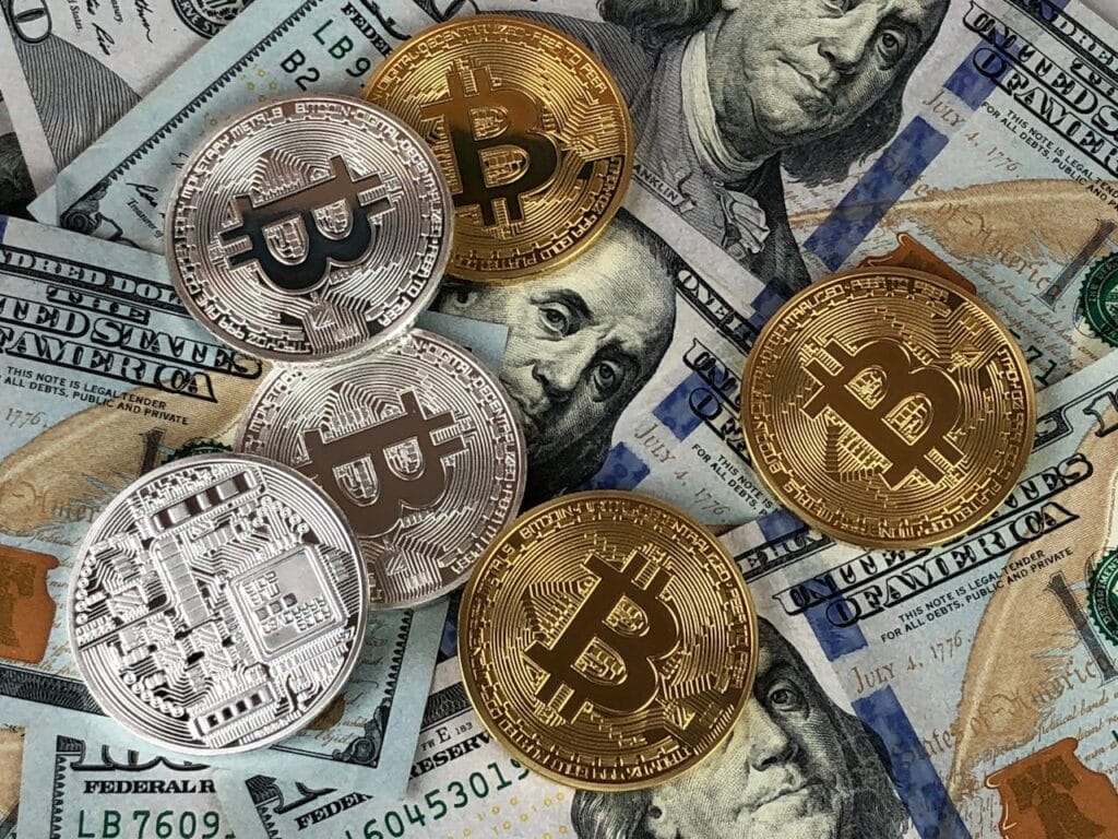Mais de 100 companhias listadas na bolsa americana já mantêm bitcoins em caixa