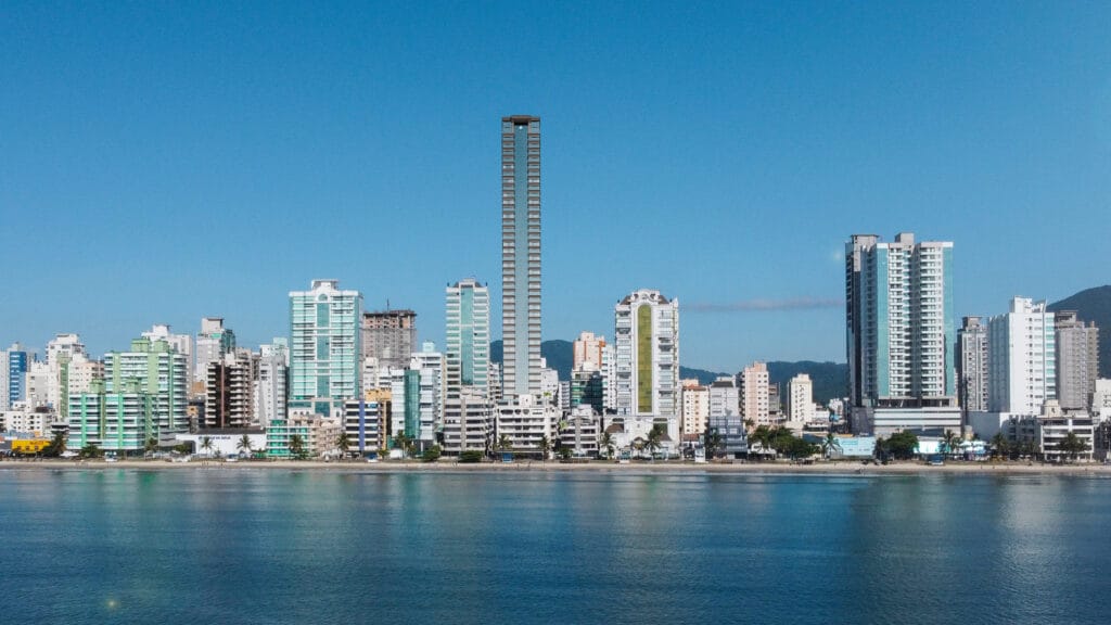 O Villa Maiorca, edifício mais alto da foto, se tornará um dos ícones da construtora Gandin em sofisticação
