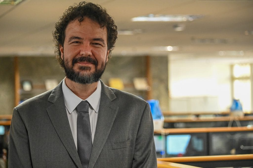 Juros altos derrubam confiança da indústria e geram cautela em empresários, diz CNI 1 | Brazil Economy Marcelo Azevedo, gerente de Análise Econômica da CNI, afirma que ainda há perspectivas positivas para 2025
