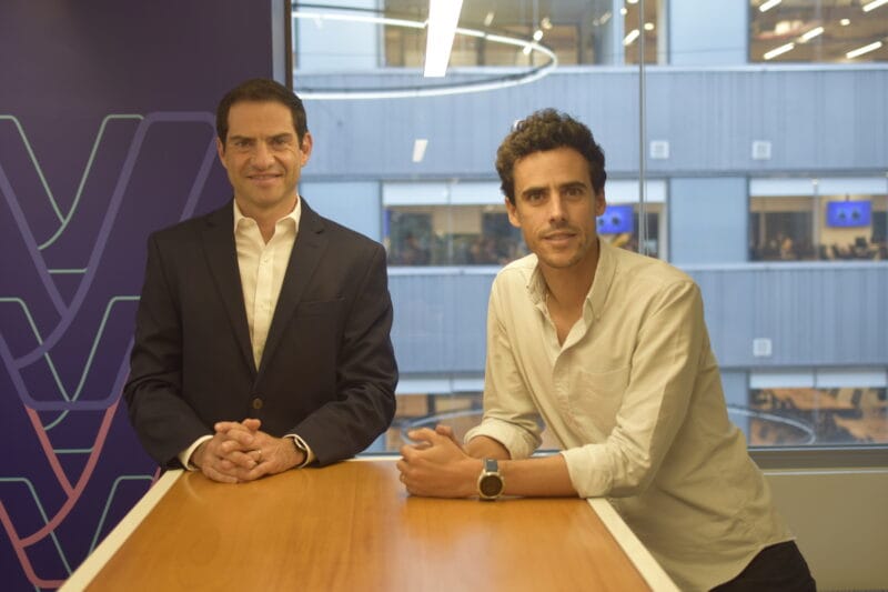 Juan Pablo Zorrilla (à esq.) e Javier Velásquez, cofundadores da go Bravo