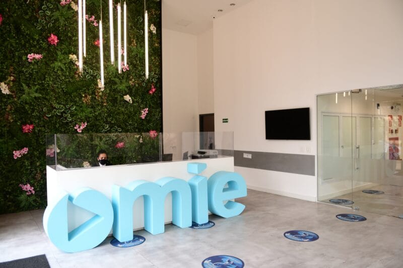 Com CEO DJ, Omie remixa negócio para alcançar 1 milhão de clientes e US$ 1 bi de receita 2 | Brazil Economy Com sede em São Paulo, Omie possui ferramentas que abrangem as funcionalidades necessárias para uma gestão eficiente