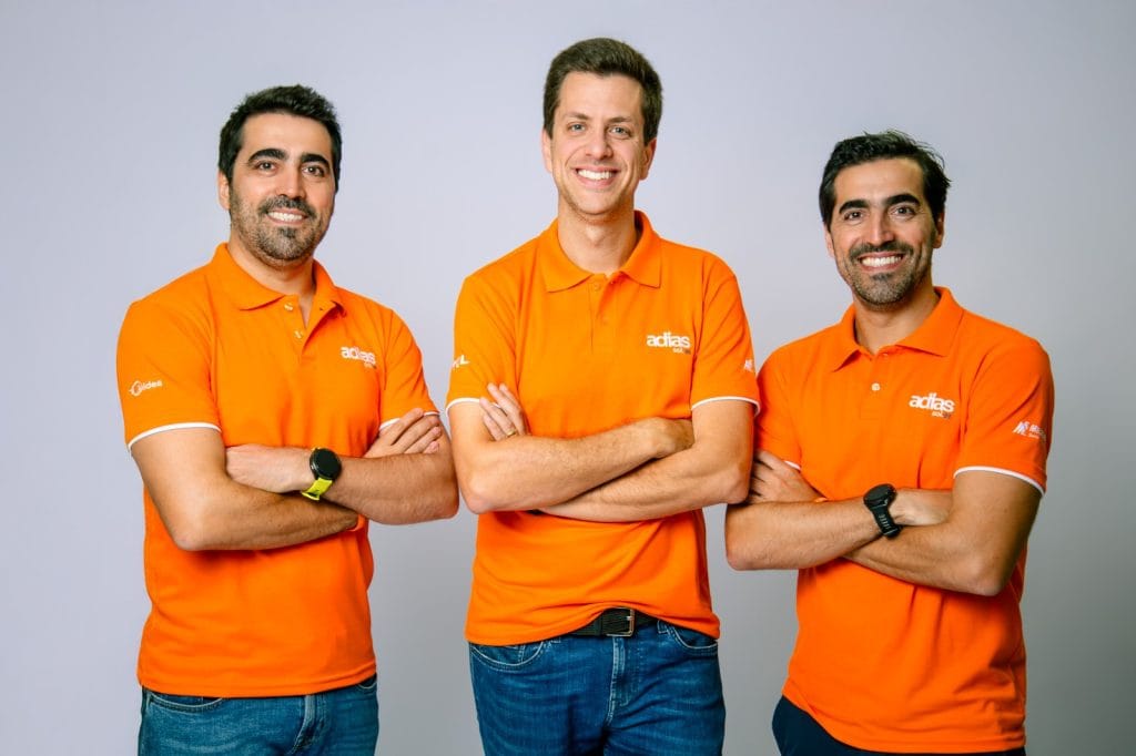 Adias Sol.Ar. mira receita de R$ 1 bilhão com serviços financeiros e parceria global 1 | Brazil Economy Os irmãos Bruno (à dir.) e Rafael Dias (à esq.), da família fundadora, se uniram ao sócio Eduardo Klepacz (ao centro)