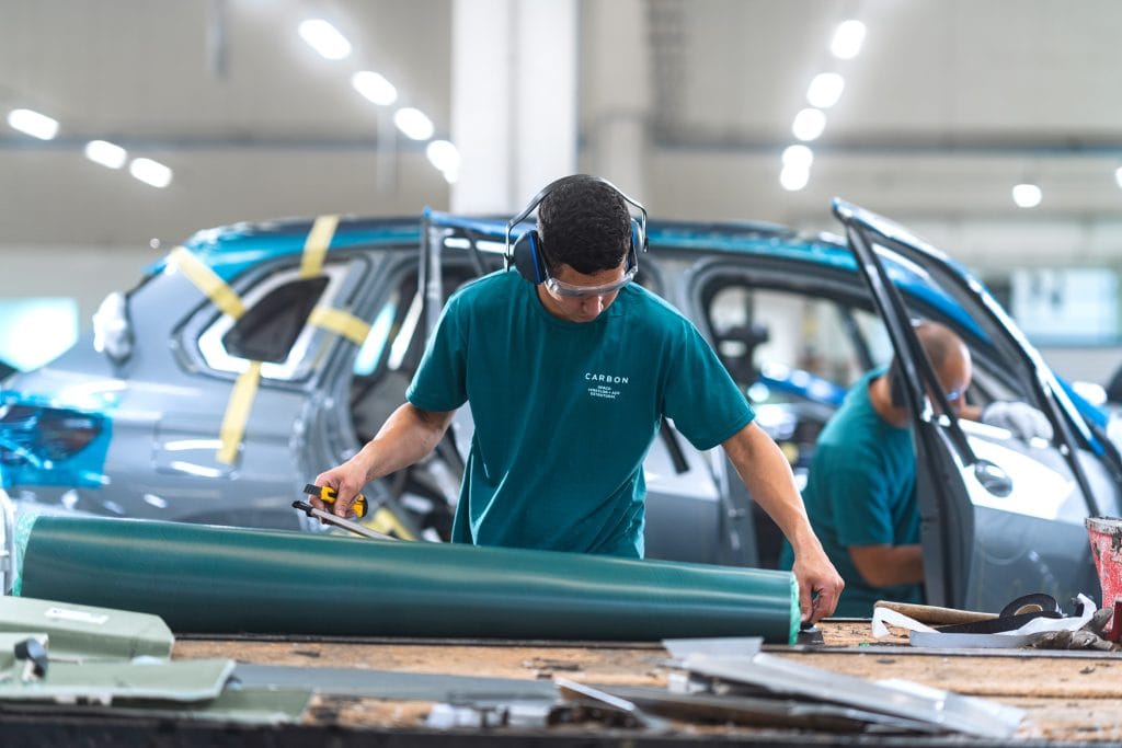 Montadora de blindagem: Carbon foca em expansão e prevê faturar R$ 600 mi em 2025 1 | Brazil Economy Carbon possui 15% de market share do setor, que blindou 32,4 mil carros no Brasil ano passado