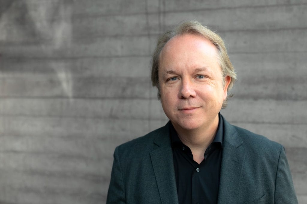 Brian Winter avalia que as ações punitivas como a adotada por Trump tendem a ser contraproducentes no longo prazo