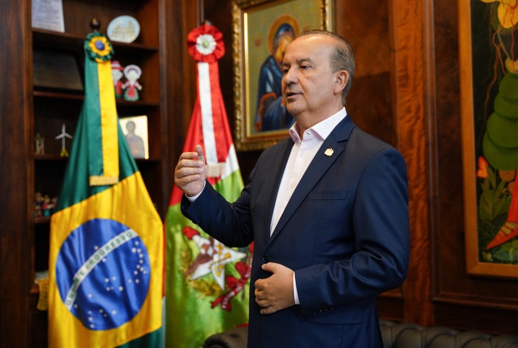 "Santa Catarina se tornou um celeiro de inovação", diz o governador Jorginho Mello 1 | Brazil Economy "Na minha casa aprendemos desde criança que o orçamento precisa caber dentro do que a gente ganha com nosso trabalho"