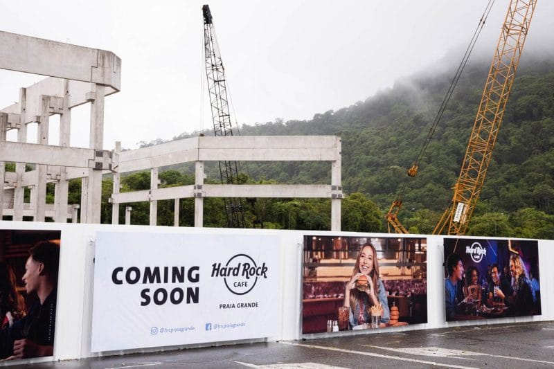 Porto, hotel, CT de futebol e Hard Rock Cafe: conheça o plano bilionário do Grupo Peralta 3 | Brazil Economy Obras do Hard Rock Cafe em Praia Grande, a sexta unidade do empreendimento internacional no Brasil