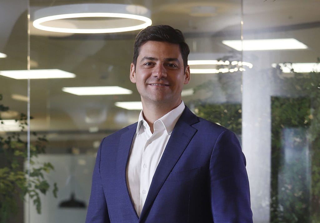 Omni&Co aprova mais de R$ 58 milhões de crédito para financiamentos de veículos 1 | Brazil Economy Heverton Peixoto, CEO da Omni&Co, destaca resistência da companhia em cenário desafiador de juros altos