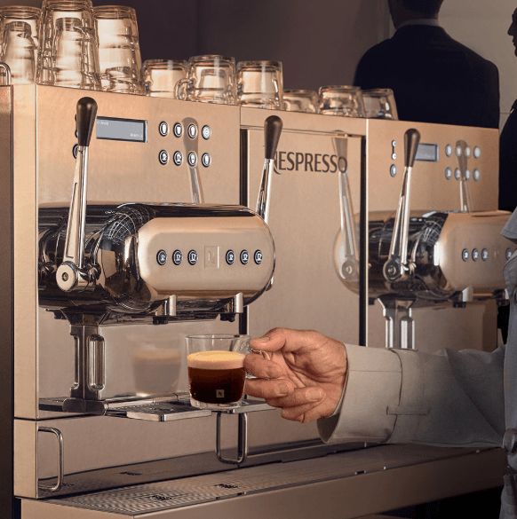 Na divisão B2B, Nespresso oferece máquina sem custo, assistência técnica gratuita e frete grátis