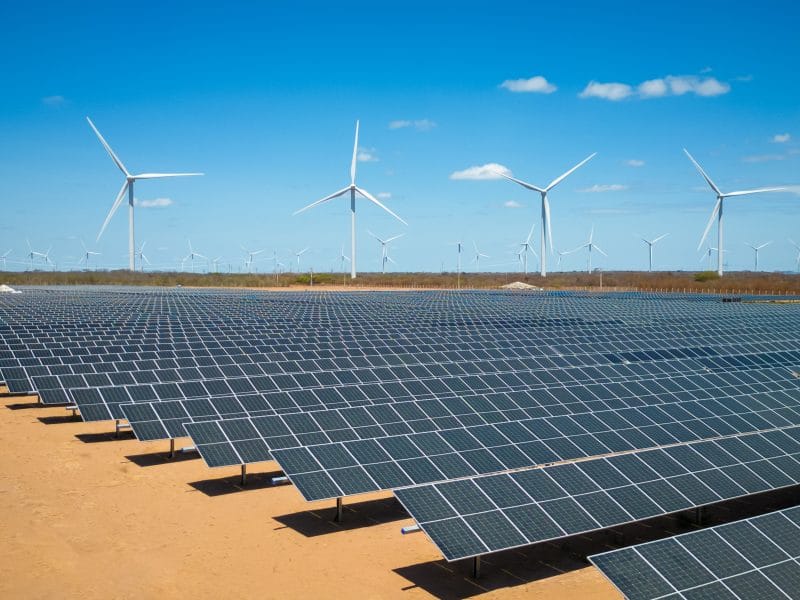 Sol do Piauí, o primeiro parque híbrido que combina energia solar e eólica (ligado ao Ventos do Piauí I) aprovado pela Aneel