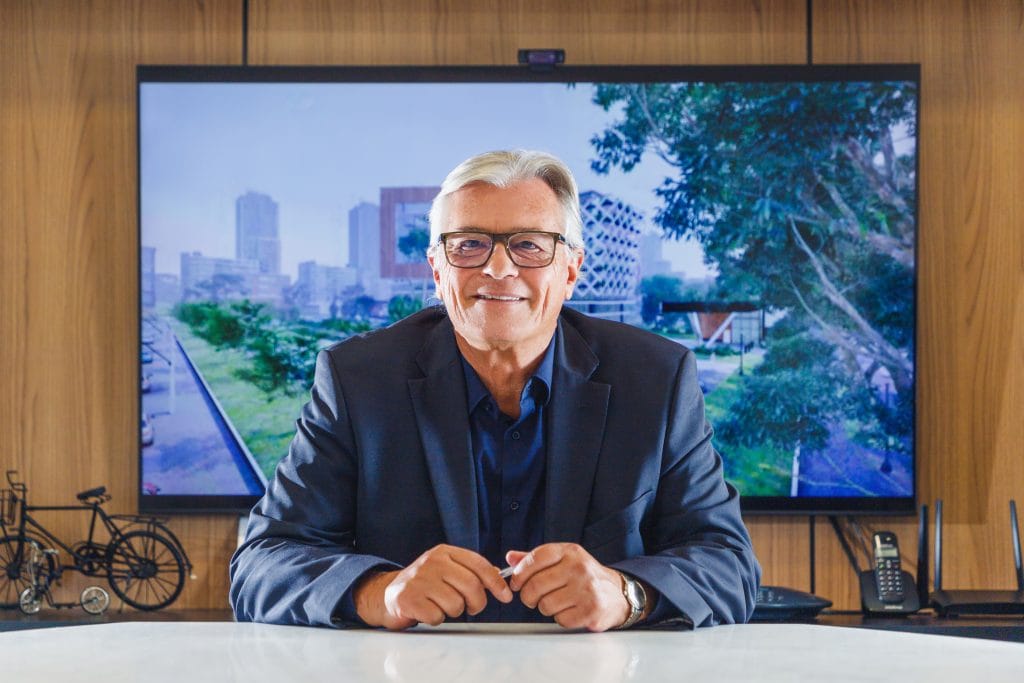 Ricardo Amaral definiu o projeto com a construção de ciclovias, aumento da faixa de areia e recuperação de centros históricos