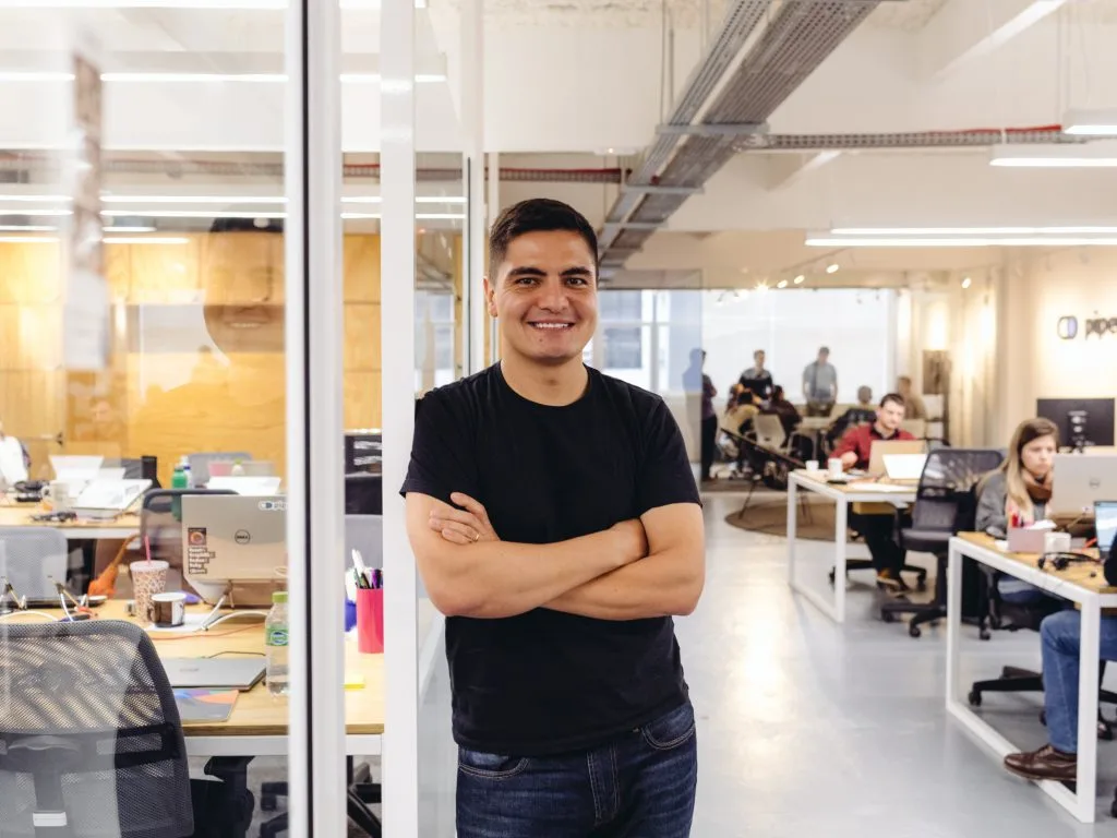 Alessio Alionço, fundador e CEO, diz que seja AWS, Google Cloud, Oracle ou Azure, o Pipefy já é cloud agnostic