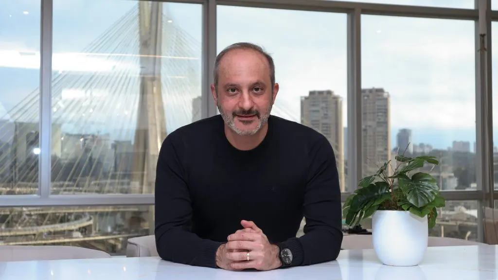 Alexandre Della Volpe, diretor da Rcell, diz que a empresa alcançou 12 categorias, desde games até automação residencial