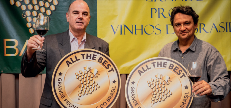 Sergio Queiroz e Marcelo Copello, sócios no Grupo Baco Multimídia: dez edições e recorde de estados com amostras inscritas na Grande Prova Vinhos do Brasil 