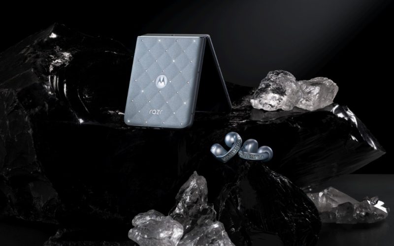 Motorola razr 60 Crystals by Swarovski: aposta no requinte para tornar a marca desejada