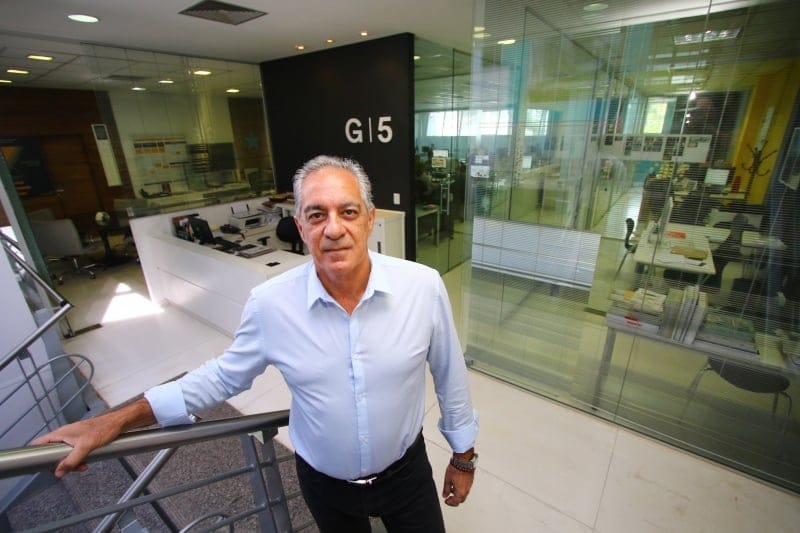 Como impulsionar a inovação e inserir seu negócio no inimaginável Living Intelligence 19 | Brazil Economy João Satt: "A IA não é uma tendência tecnológica ou uma distração temporária: é a terceira era da computação"
