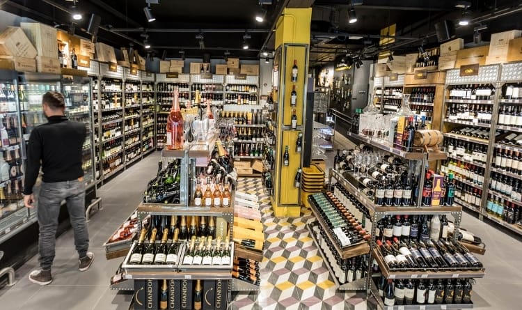 Os vinhos brasileiros representam 18% do portfólio da rede, com mais de 140 opções disponíveis