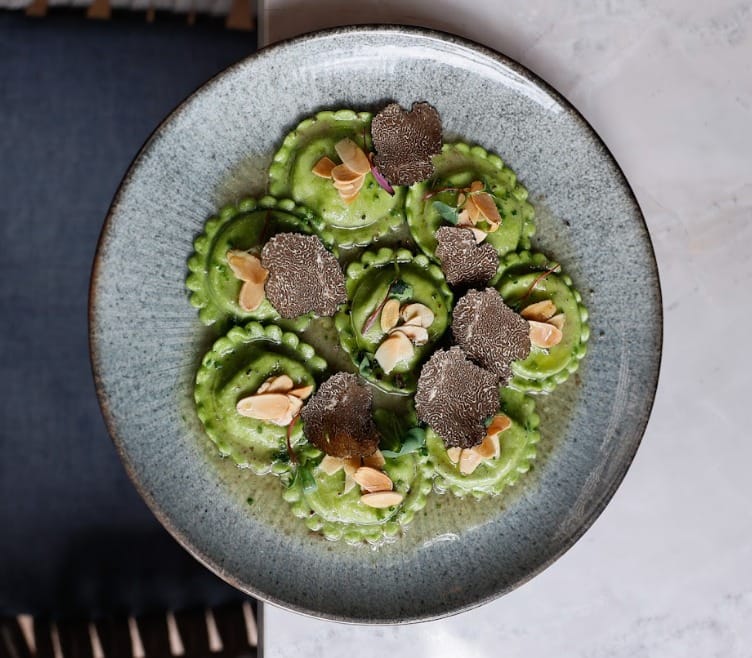 Tesouros para comer: quais são os ingredientes mais caros que podem ir à mesa 2 | Brazil Economy Ravioli com amêndoas e mel de trufas da Tartuferia San Paolo