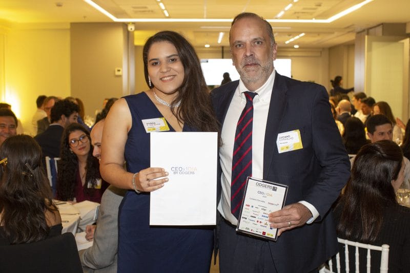 CEOx1dia cumpre objetivo: “Tenho certeza de que quero ser executiva”, diz estudante 4 | Brazil Economy Vitória Pinheiro da Silva acompanhou toda a agenda de um dia de Luciano Carvalho, CEO da Moneycorp