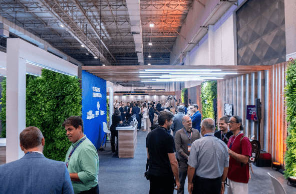 C-lounge B2B Match chega à terceira edição e reúne mais de 400 CEOs e C-levels 1 | Brazil Economy Eventou reuniu 100 palestrantes, com 9 trilhas de conteúdo, 14 palcos e impactou mais de 4 mil visitantes em 2024