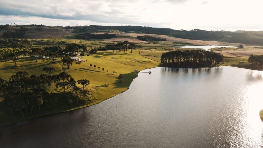 Vista aérea da vinícola Villaggio Grando, em Santa Catarina, incorporação prevê lotes e pousada