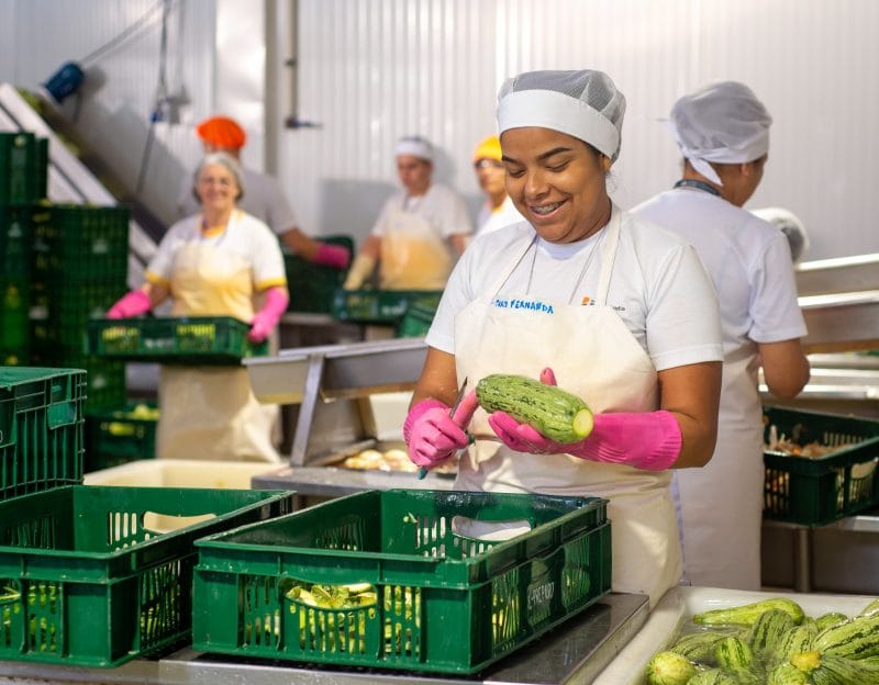 Risotolândia cria maior cozinha do País e aumenta apetite por escolas e hospitais 3 | Brazil Economy Com a maior cozinha industrial do País, Risotolândia vai unificar as operações e elevar a produtividade em até 30%