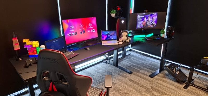 O trabalho não está funcionando. Preocupada, HP ativa inteligência humana na Era da IA 6 | Brazil Economy Na área gamer no CWC da HP no México, destaque é a marca HyperX