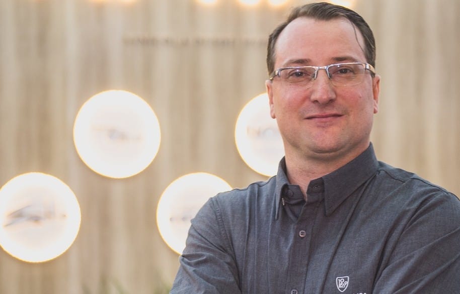 NOVA ergue a taça para celebrar 150 anos da imigração italiana no Rio Grande do Sul 1 | Brazil Economy Heleno Facchin, CEO: “A missão é criar experiências para a sociedade por meio da uva do nosso cooperado”