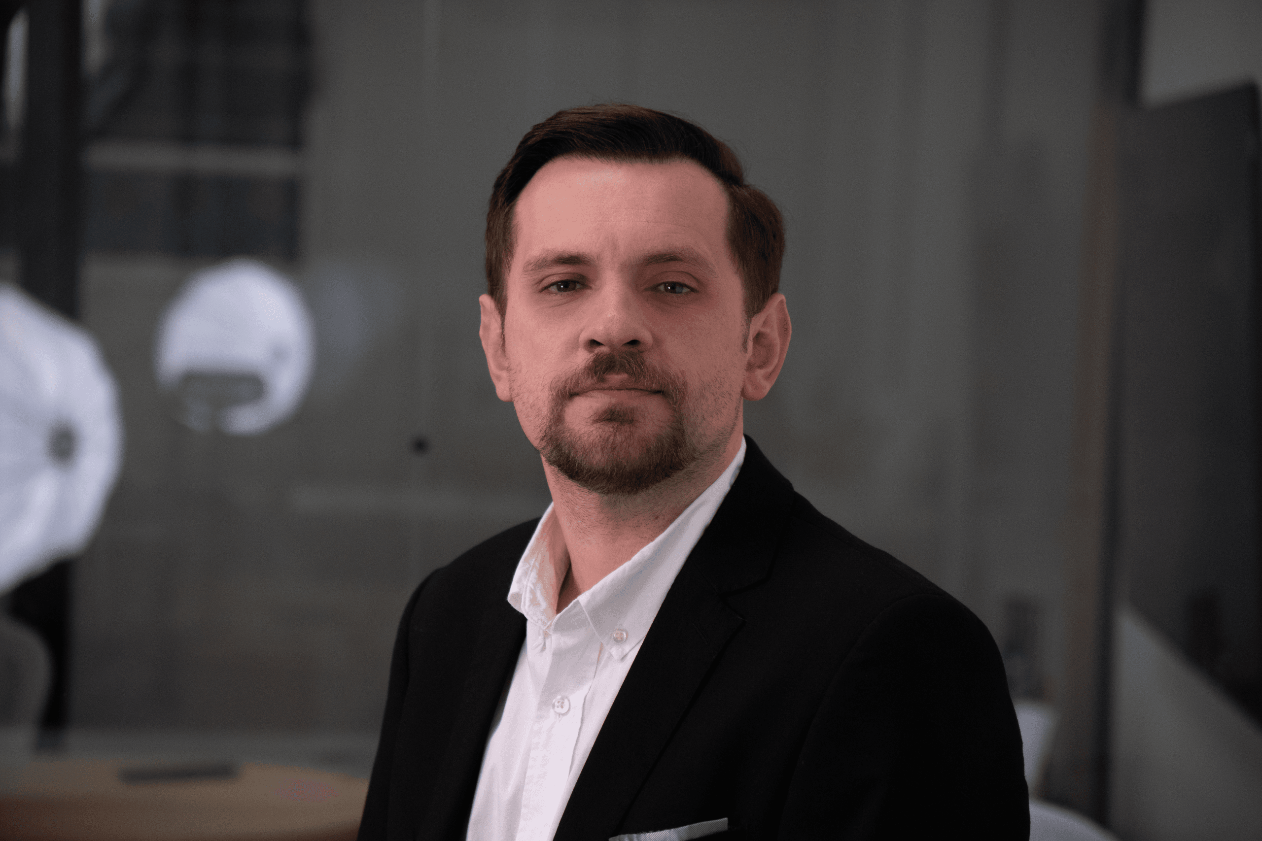 Jordan Hang trabalhou por quase dez anos na Havan, onde administrava publicidade de R$ 250 milhões por ano