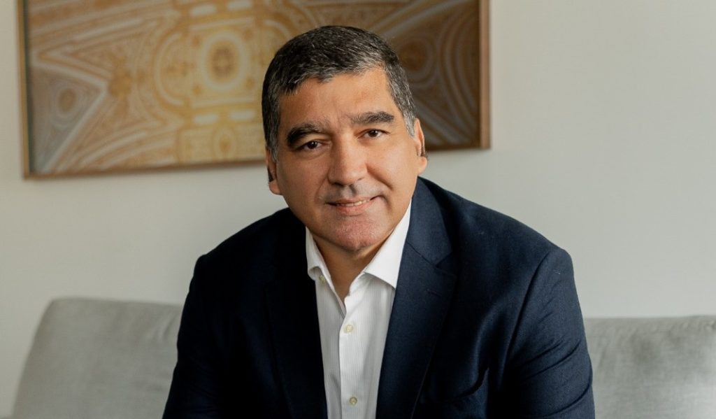 Seguradora Ezze chega a R$ 2 bilhões, prioriza o varejo e planeja novos produtos 1 | Brazil Economy Richard Vinhosa, CEO da Ezze, afirma que a empresa vai fechar o ano com cerca de R$ 2 bilhões em prêmios