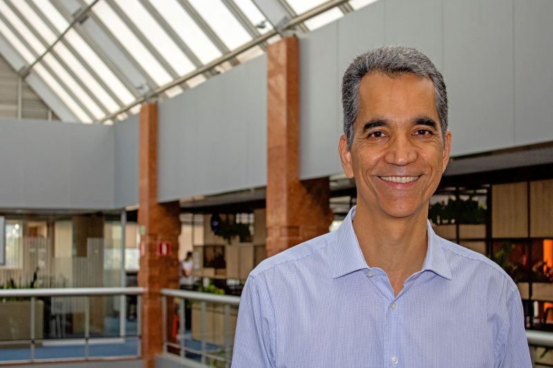 Lucas Guimarães, CEO do Grupo Positivo, diz que o objetivo é liderar pelo exemplo