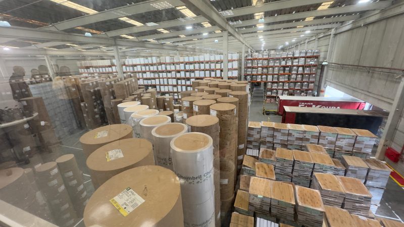 Grupo Positivo alcança faturamento recorde de R$ 1,2 bilhão e acelera agenda ambiental 2 | Brazil Economy O conglomerado intensificou ações ambientais dentro da Posigraf, uma das maiores gráficas da América Latina e fornecedora de milhões de livros didáticos no País