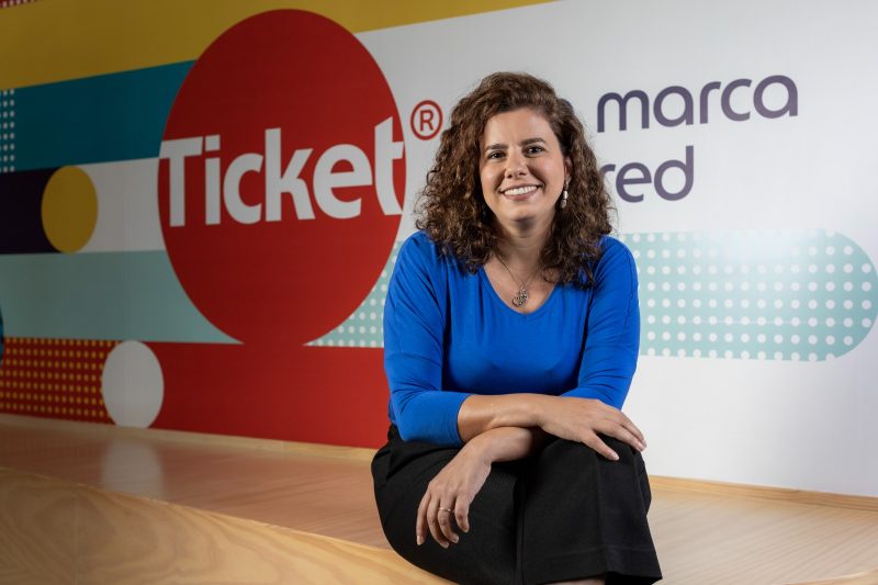 Tatiana Romero, diretora da Ticket, diz que as organizações têm buscado equilibrar a responsabilidade financeira
