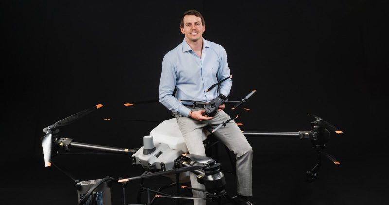 Ex-piloto de carros de corrida, Adriano Buzaid é fundador e CEO da Gohobby